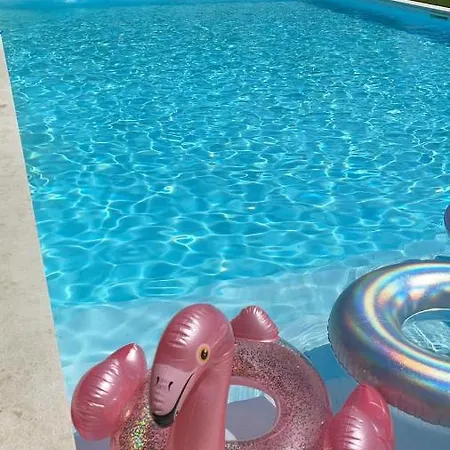 Hétvégi ház Ischerchis Con Piscina Castiadas Costa Rey *