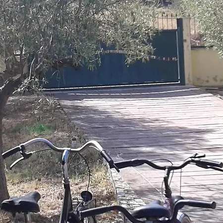 Hétvégi ház Ischerchis Con Piscina Castiadas Costa Rey *
