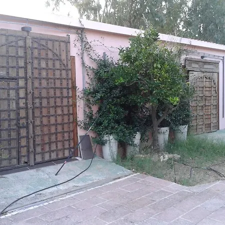 Ischerchis Con Piscina Castiadas Costa Rey
