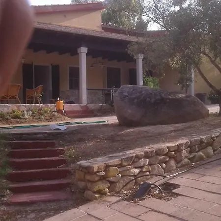 Ischerchis Con Piscina Castiadas Costa Rey